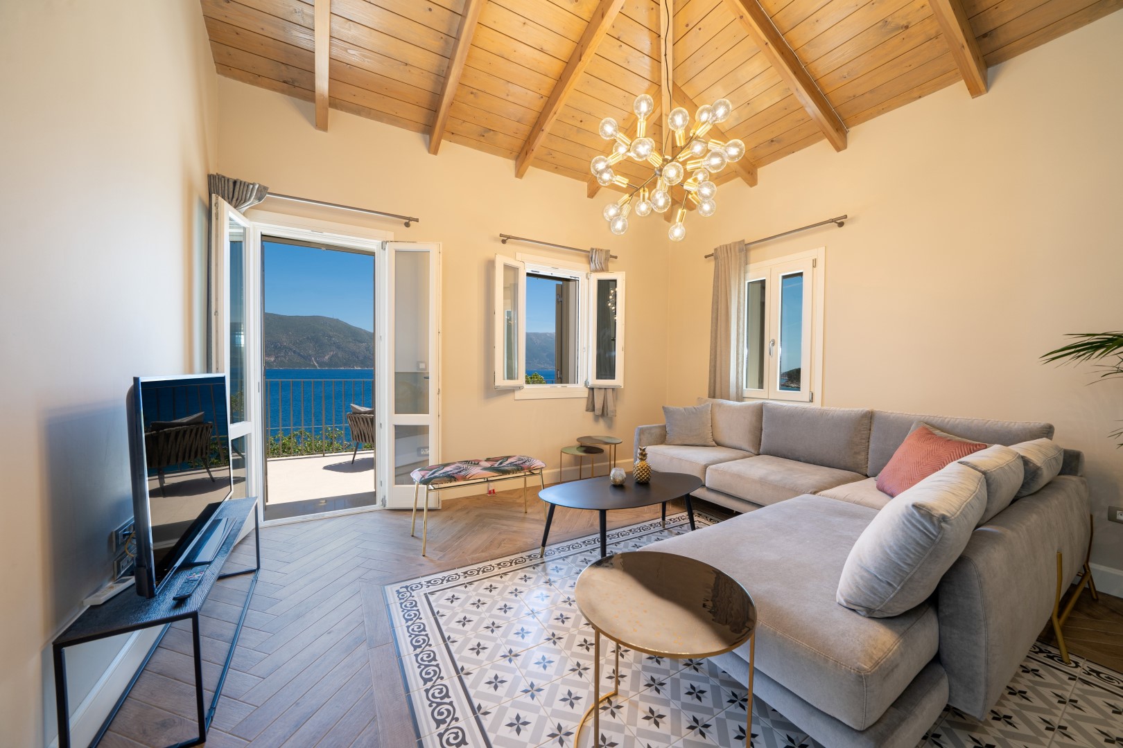 Luxury Villa Liberty - Sea front